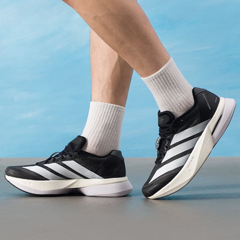 Scarpe da uomo Adidas, modello - Lightweight Road Running Shoes recensione e prezzo